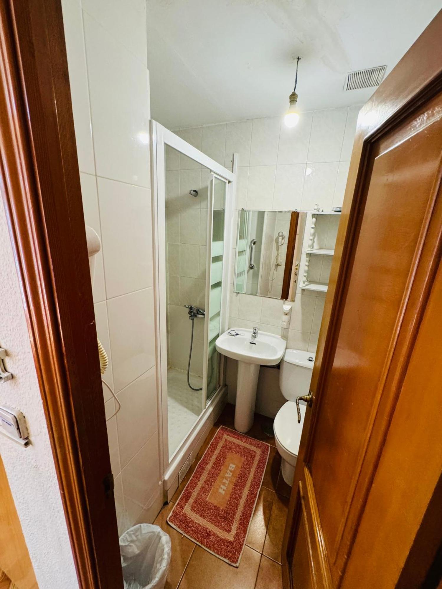 Hostal Fuentesol Madrid Exterior foto