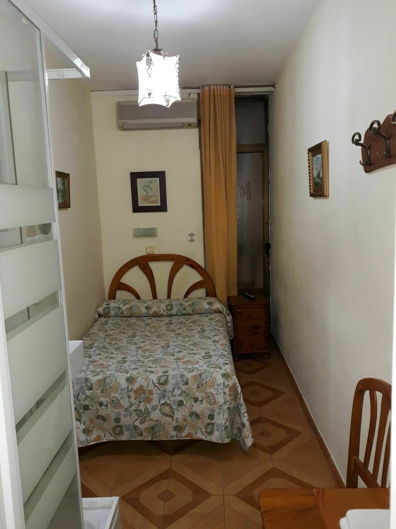 Hostal Fuentesol Madrid Exterior foto